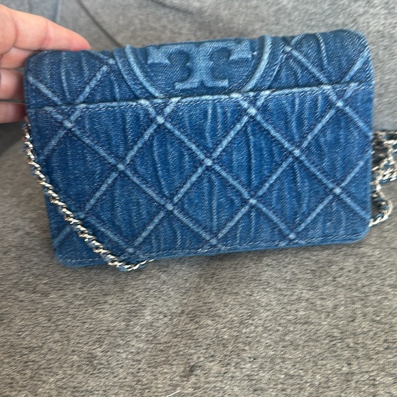 Tory Burch denim handbag with chain - Picture 4 of 6